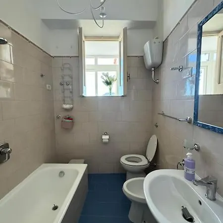 Domus Ambrosia Apartmán *